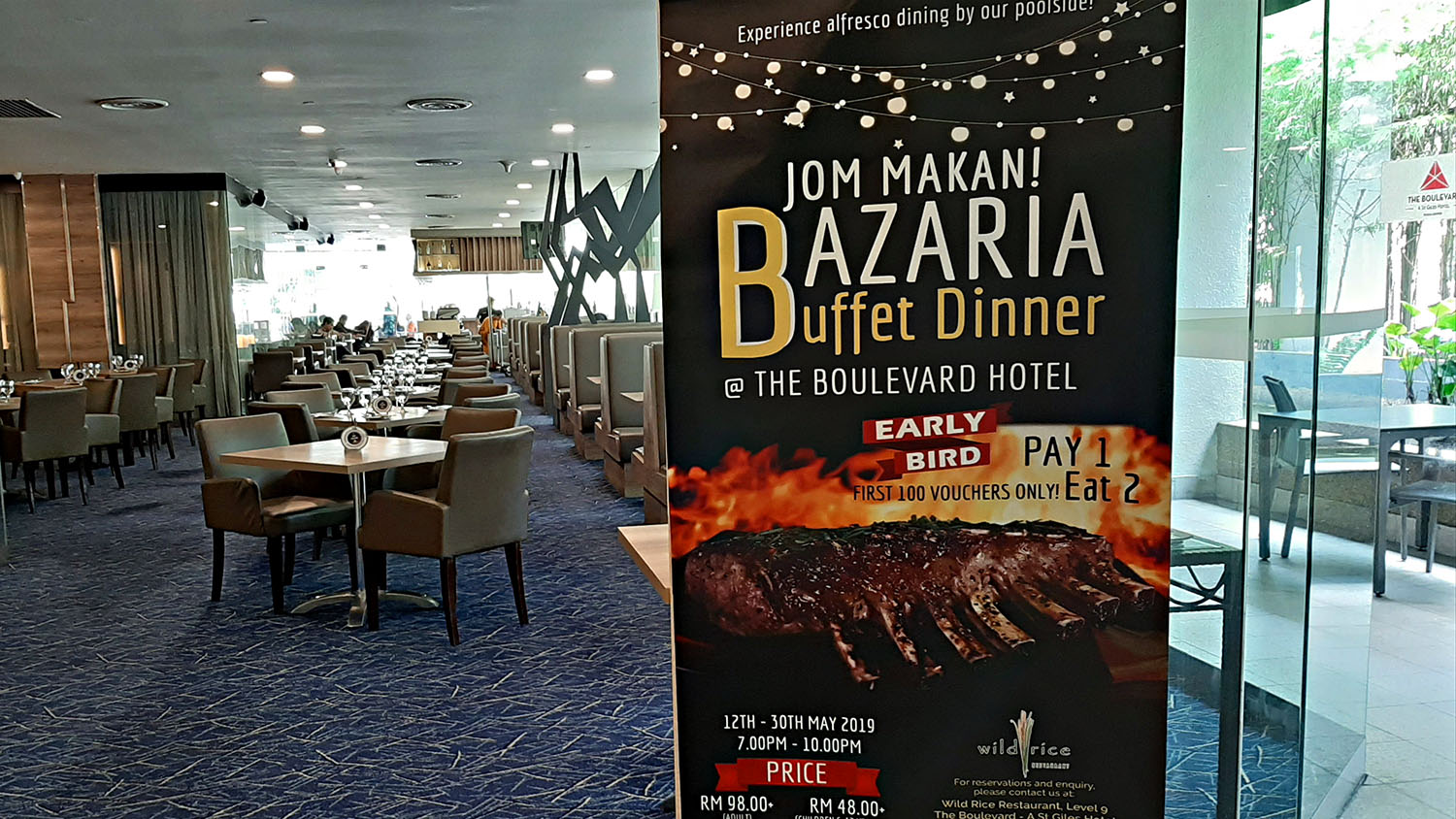 Enjoy Poolside Alfresco Dining at Bazaria Ramadhan Buffet Dinner